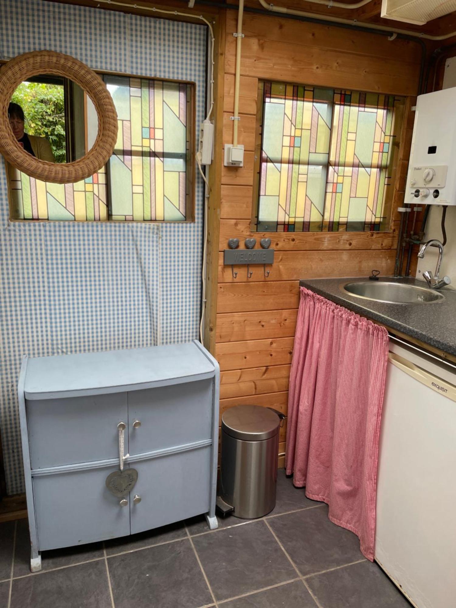 Bed and Breakfast Pipowagen Mamaloe Kesteren Exterior foto