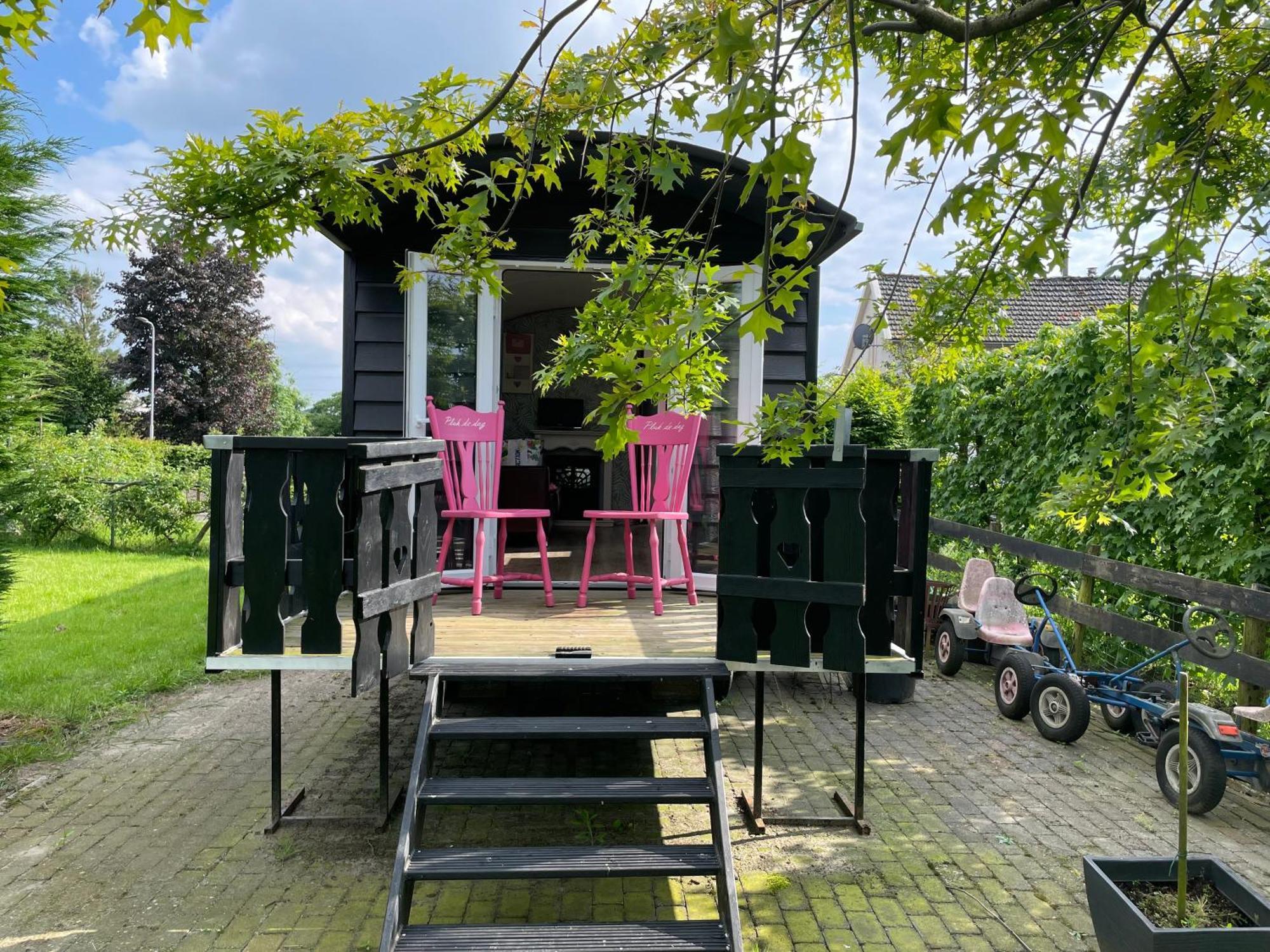 Bed and Breakfast Pipowagen Mamaloe Kesteren Exterior foto